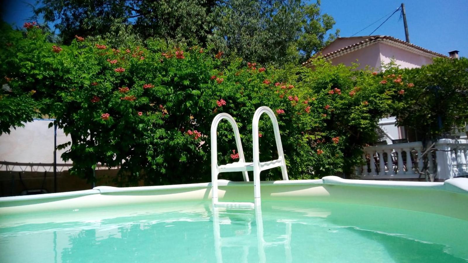 Bed and Breakfast Au Nid De Mes Anges Entrecasteaux Exterior foto